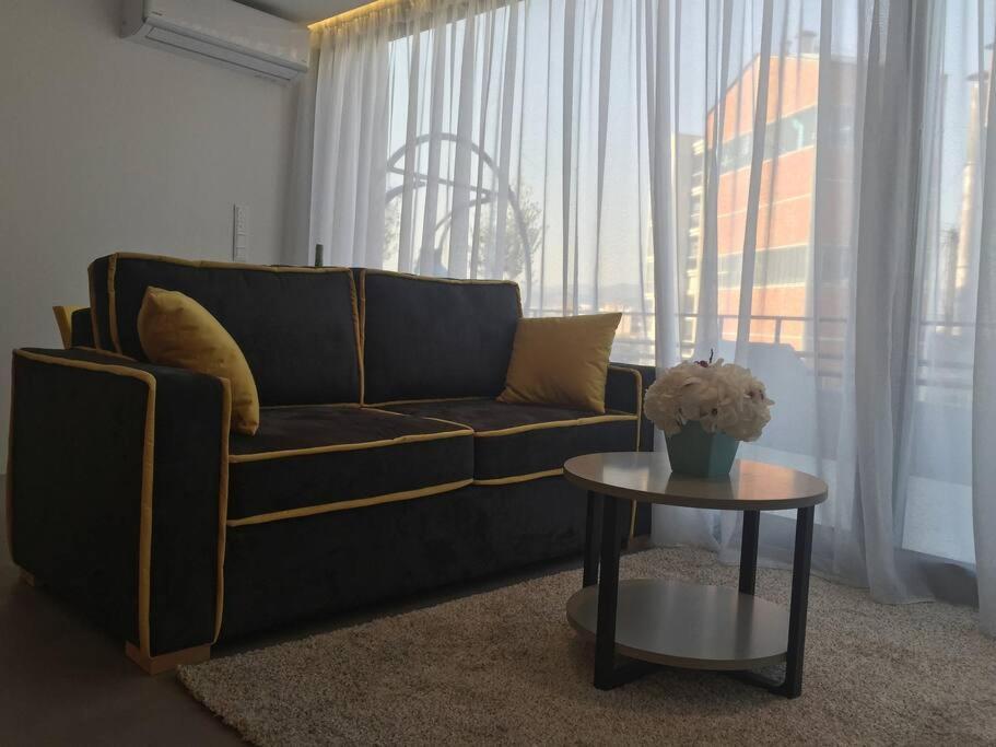 Apartment Designer Loft In Heart Of Nightlife *