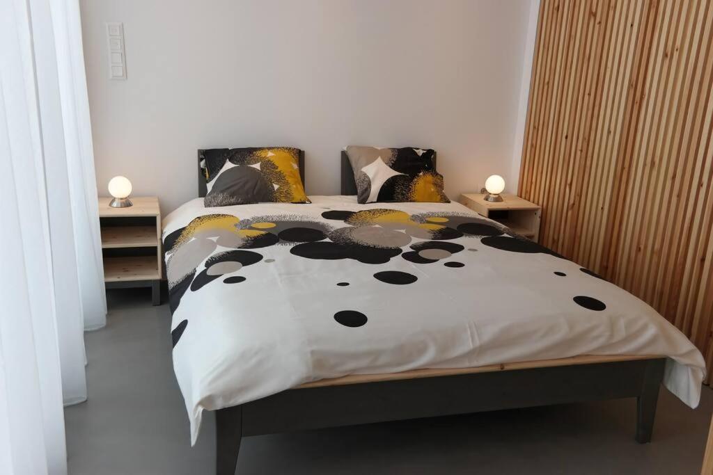 Apartment Designer Loft In Heart Of Nightlife Athens