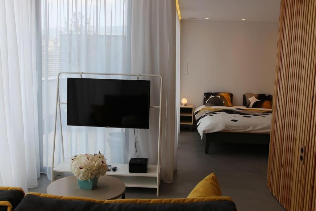Designer Loft In Heart Of Nightlife * Athens